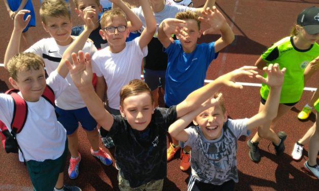 Trójka pokochała piłkę ręczną