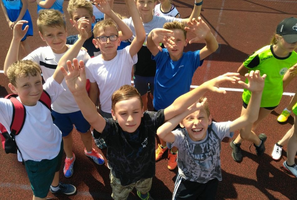 Trójka pokochała piłkę ręczną