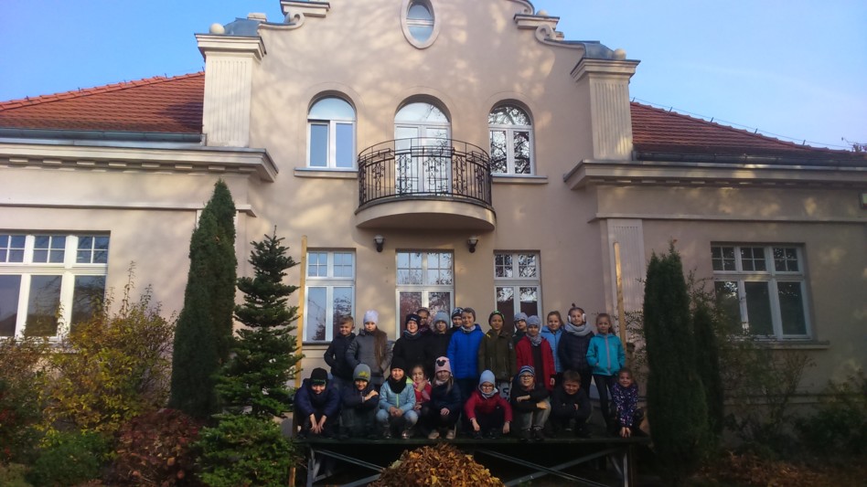 Niepodległość czyli niezależność. Klasa II d w Muzeum Regionalnym w Słupcy