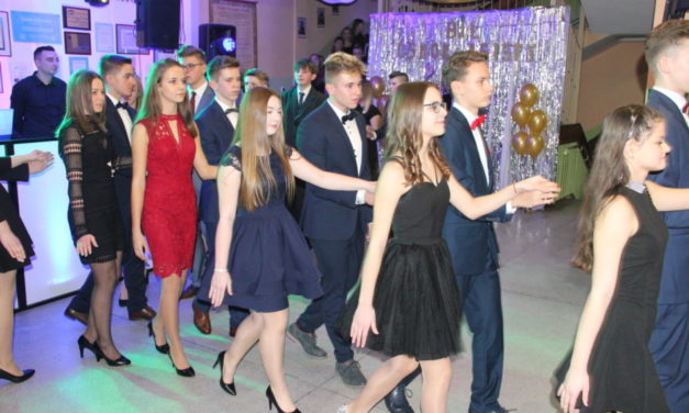 Bal klas ósmych