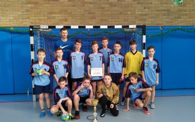 Trójka mistrzem powiatu w piłce ręcznej
