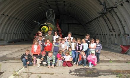 Lotnisko pełne niespodzianek – Nasza klasa w Powidzu