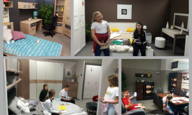 Lekcja językowa w sklepie meblowym