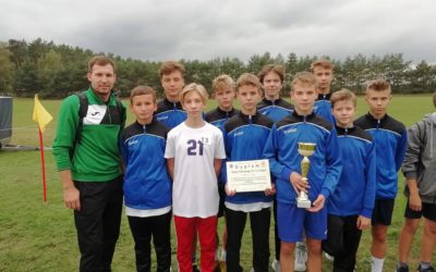 I miejsce chłopców w Sztafetowych Biegach Przełajowych