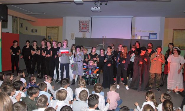 Szkolne obchody Święta Niepodległości