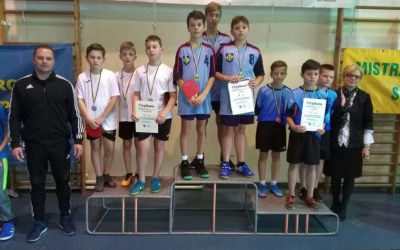 Chłopcy Mistrzami Powiatu Słupeckiego w drużynowym tenisie stołowym