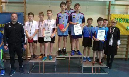 Chłopcy Mistrzami Powiatu Słupeckiego w drużynowym tenisie stołowym