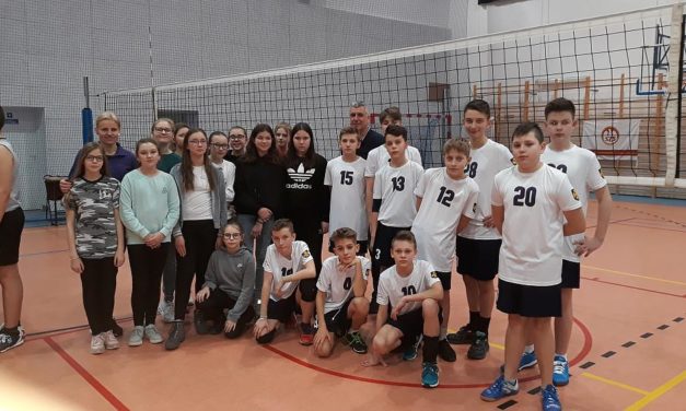  II i III miejsce dla młodych siatkarzy SP 3 Słupca 