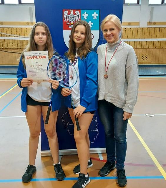 Przykona – 23 XI  Uczniowie SP 3 zdobywają kolejne medale w badmintonie