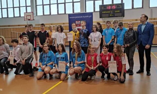 Przykona 24 XI – Brązowe medale dla SP3 w badmintonie
