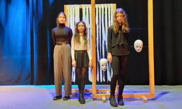 Rejonowe eliminacje konkursu recytatorskiego „Dźwięki przewracam, nicuję barwy”