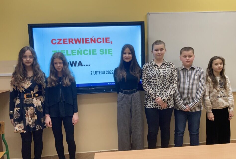 „Czerwieńcie, zieleńcie się słowa”-szkolne eliminacje konkursu recytatorskiego 2022 r.