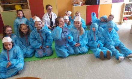 Niecodzienna lekcja z weterynarzem w klasie 1d