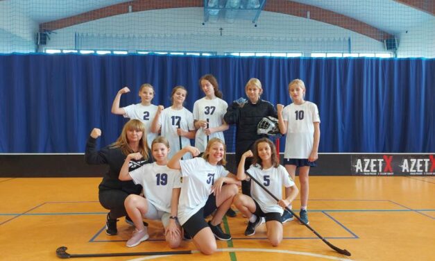 Wicemistrzostwo Rejonu w Unihokeju Dziewcząt