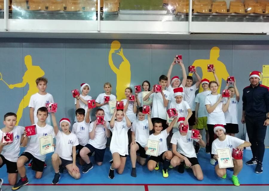 Mikołajkowy Turniej Piłki Siatkowej