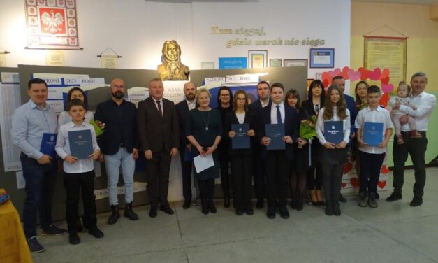 Stypendia samorządowe dla uczniów