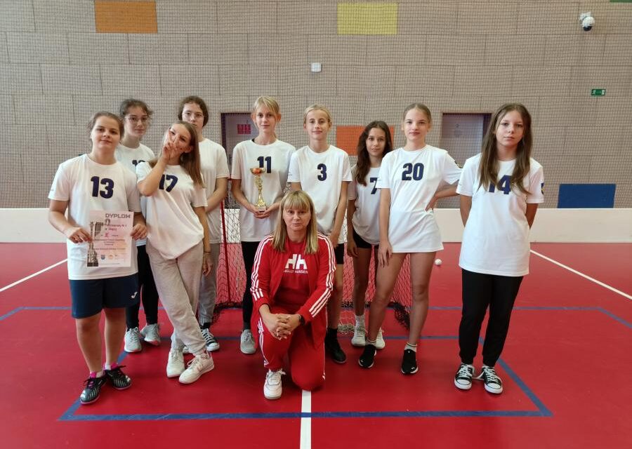 Brąz dziewcząt w Unihokeju