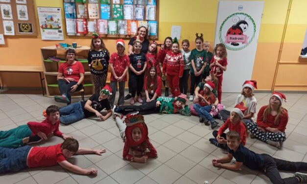 3 Gromada Zuchowa „Leśne Ludki” na „Biwaku mikołajkowym” w Żychlinie.