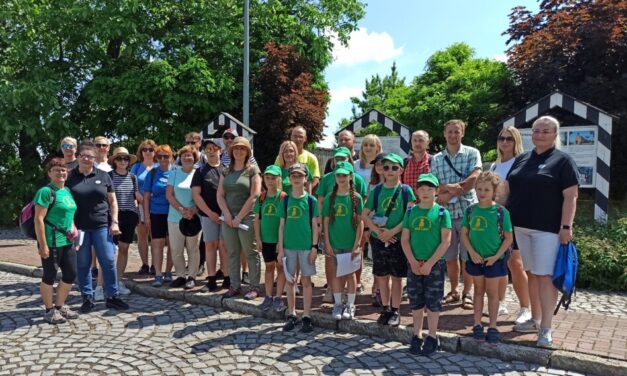 3 Gromada Zuchowa „Leśne Ludki” na „Majowej Szwendaczce”