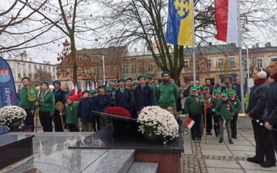 3 Gromada Zuchowa „Leśne Ludki” na&nbsp;obchodach Narodowego Święta Niepodległości