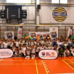 Sportowa zabawa klas 1–3 w Słupcy w ramach programu „Mały Mistrz”