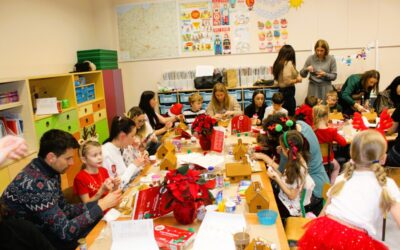 „Piernikowe domki” – wspólne warsztaty świąteczne dzieci i&nbsp;rodziców