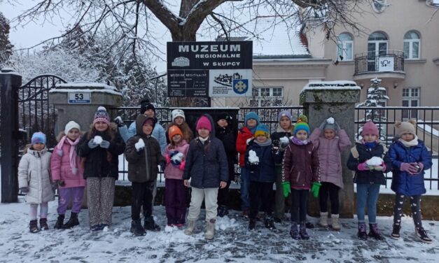 Zuchy z 3 Gromady Zuchowej „Leśne Ludki” odwiedziły Muzeum Regionalne w Słupcy