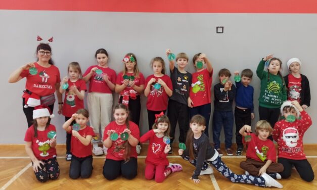 „Leśne Ludki” na&nbsp;Zuchowej Grze Mikołajkowej „W pogoni za&nbsp;Rudolfem”