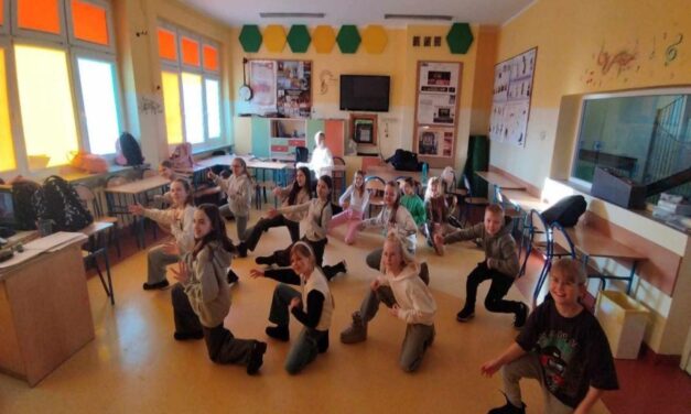 Muzykoterapia i&nbsp;choreoterapia – zajęcia terapeutyczne w&nbsp;SP3