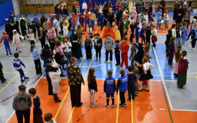 Fotorelacja z&nbsp;Baliku Karnawałowego uczniów 1 – 3