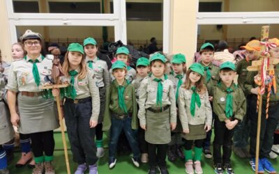 Gromada zuchowa „Leśne Ludki” na biwaku z okazji Dnia Myśli Braterskiej.