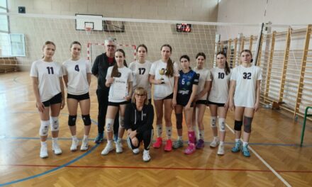 Siatkarskie srebro dla dziewcząt SP3 Słupca